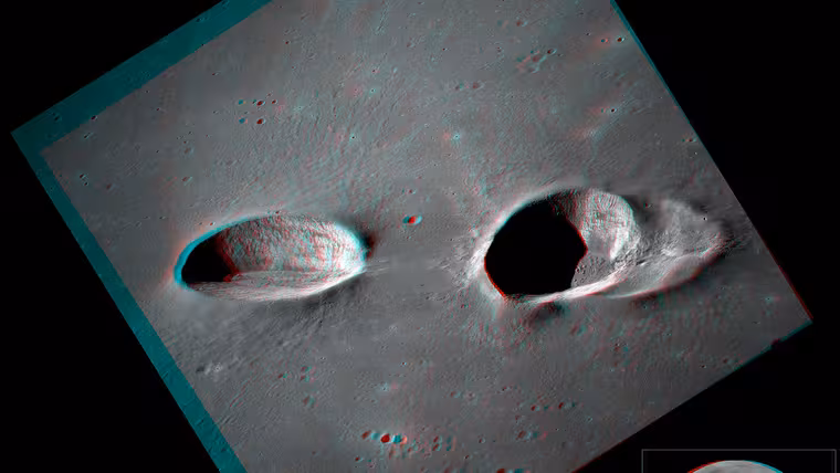 Měsíční krátery Messier se ukázaly prostorově