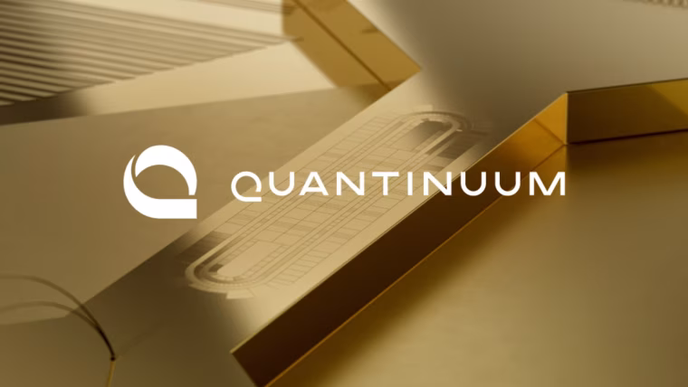 Quantinuum na Heliosu ověřila škálovatelnou architekturu korekce Helix